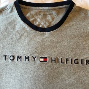 Tommy Hilfiger Large Navy, Red & Grey T-shirt